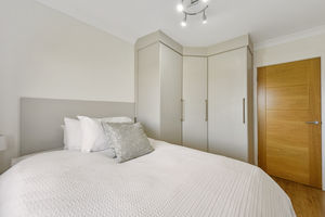 Bedroom- click for photo gallery